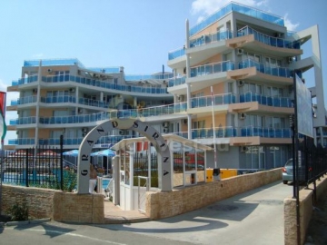 Студия и квартиры на продажу на первой линии у моря, Равда, Болгария